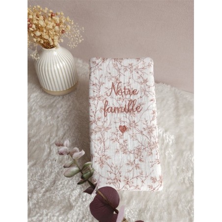 protège livret famille prénom personnalisé broderie fait main cadeau mariage tissu