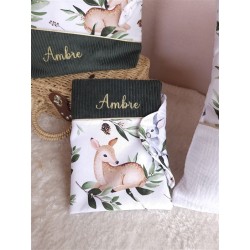 protège carnet santé prénom personnalisé broderie fait main cadeau naissance tissu bébé double gaze