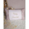 Coussin tissu fait main décoration cadeau naissance chambre prénom personnalisé broderie rectangle