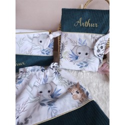 protège carnet santé prénom personnalisé broderie fait main cadeau naissance tissu bébé double gaze