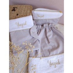 Sac pochon pochette prénom personnalisé broderie fait main enfant  range doudou vetement cadeau naissance