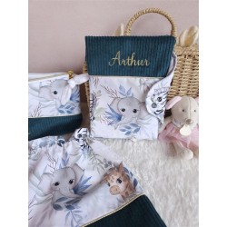 Trousse toilette prénom personnalisé broderie rangement fait main maquillage enfant langer pochette maquillage
