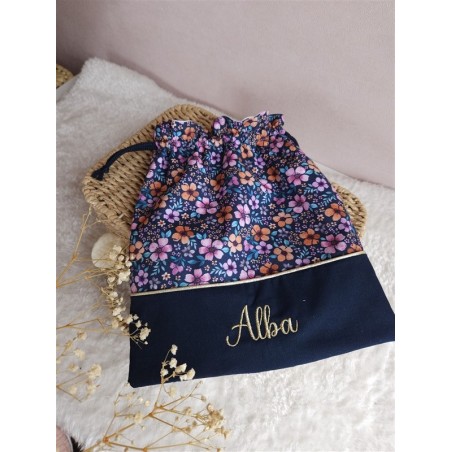 Sac pochon pochette prénom personnalisé broderie fait main enfant  range doudou vetement cadeau naissance