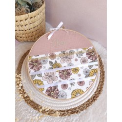 Tambour porte barettes prénom personnalisé broderie tissu bois décoration