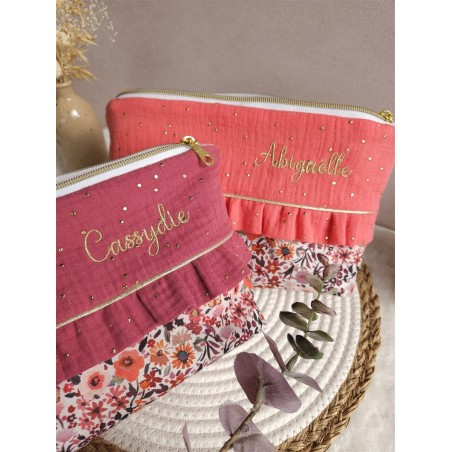 Trousse toilette frou frou prénom personnalisé broderie rangement fait main maquillage enfant langer pochette maquillage
