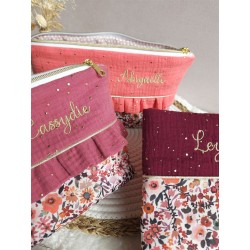 Trousse toilette frou frou prénom personnalisé broderie rangement fait main maquillage enfant langer pochette maquillage