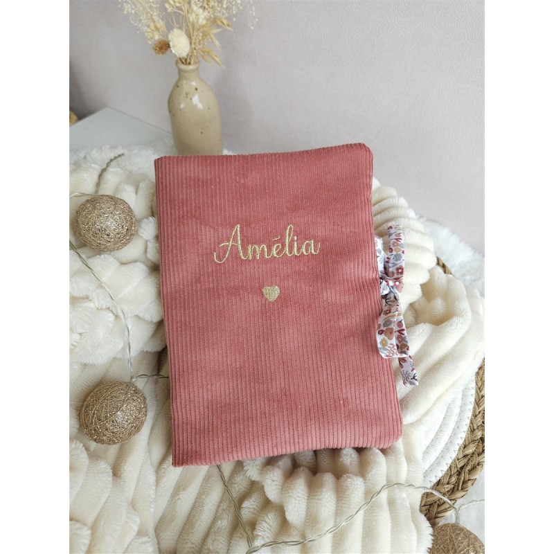 protège carnet santé prénom personnalisé broderie fait main cadeau naissance tissu bébé double gaze protège carnet santé prénom personnalisé broderie fait main cadeau naissance tissu bébé double gaze