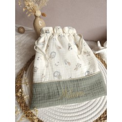Sac pochon pochette prénom personnalisé broderie fait main enfant  range doudou vetement cadeau naissance