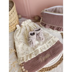 Sac pochon pochette prénom personnalisé broderie fait main enfant  range doudou vetement cadeau naissance