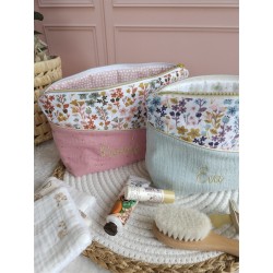 Trousse toilette prénom personnalisé broderie rangement fait main maquillage enfant langer pochette maquillage