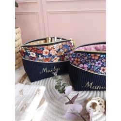 Trousse toilette prénom personnalisé broderie rangement fait main maquillage enfant langer pochette maquillage