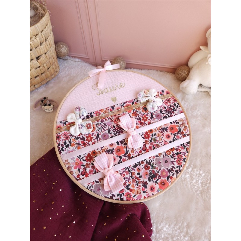 Tambour porte barettes prénom personnalisé broderie tissu bois décoration