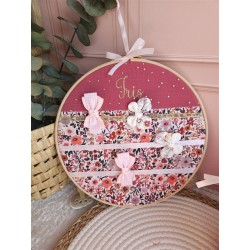 Tambour porte barettes prénom personnalisé broderie tissu bois décoration