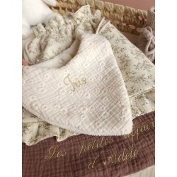 Bavoir bandana personnalisation prénom brodeuse choix tissu fait main éponge bambou double gaze