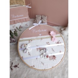 Tambour porte barettes prénom personnalisé broderie tissu bois décoration