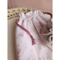 Sac pochon pochette prénom personnalisé broderie fait main enfant  range doudou vetement cadeau naissance