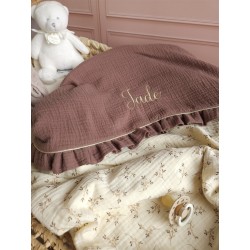 Plaid couverture doudou prénom personnalisé broderie fait main patchwork chambre bébé cadeau naissance anniversaire double