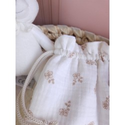 Sac pochon pochette prénom personnalisé broderie fait main enfant  range doudou vetement cadeau naissance