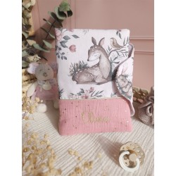 protège carnet santé prénom personnalisé broderie fait main cadeau naissance tissu bébé double gaze