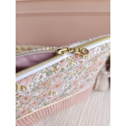 Trousse toilette prénom personnalisé broderie rangement fait main maquillage enfant langer pochette maquillage
