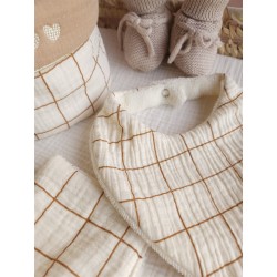Sac pochon pochette prénom personnalisé broderie fait main enfant  range doudou vetement cadeau naissance