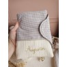 protège carnet santé prénom personnalisé broderie fait main cadeau naissance tissu bébé double gaze
