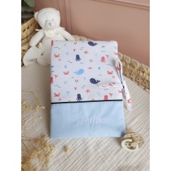 protège carnet santé prénom personnalisé broderie fait main cadeau naissance tissu bébé double gaze