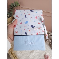 protège carnet santé prénom personnalisé broderie fait main cadeau naissance tissu bébé double gaze