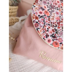 Sac dos maternelle frou frou prénom personnalisé broderie fait main enfant range doudou cadeau cartable crèche bébé petit sac