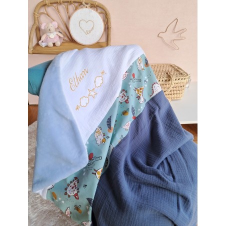 Plaid couverture doudou prénom personnalisé broderie fait main patchwork chambre bébé cadeau naissance anniversaire double gaze