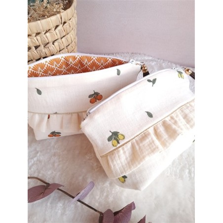 Trousse toilette frou frou prénom personnalisé broderie rangement fait main maquillage enfant langer pochette maquillage