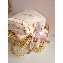 Plaid couverture doudou prénom personnalisé broderie fait main patchwork chambre bébé cadeau naissance anniversaire double