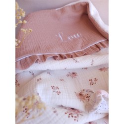 Plaid couverture doudou prénom personnalisé broderie fait main patchwork chambre bébé cadeau naissance anniversaire double