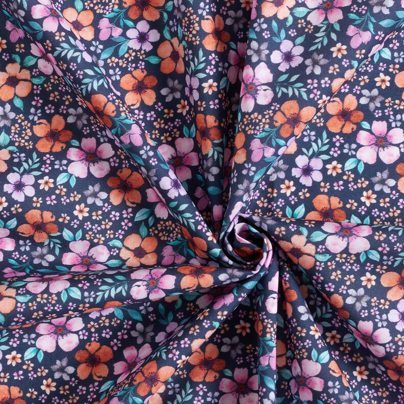 Motifs fleurs bleues
